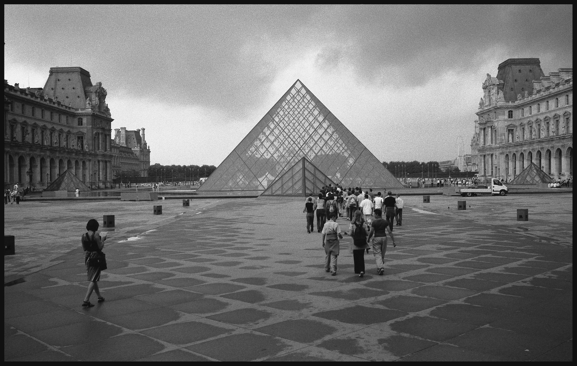 tg.moft Upload image Louvrespyramidcopie Masters Of Photography